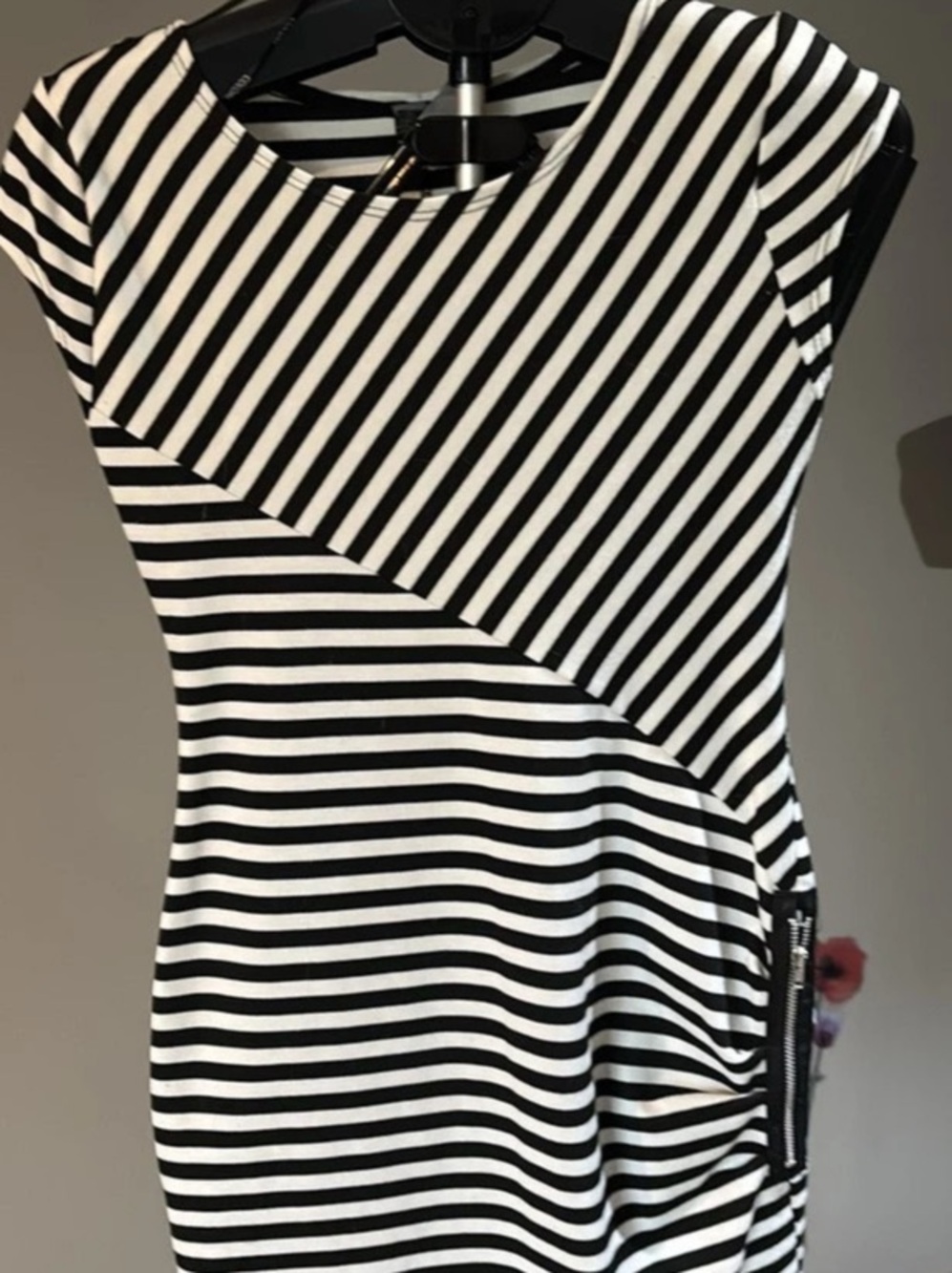 COLORI Small Women's Striped Mini Dress in Black & White Like New